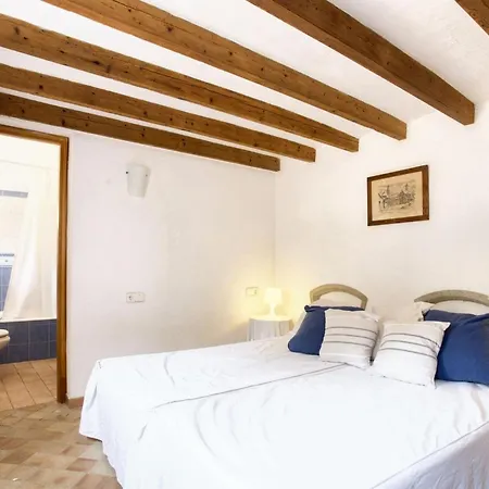 Spacious In With Pool And Mountain View