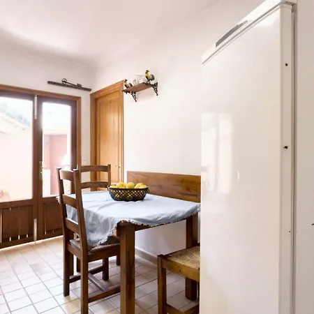 Spacious In With Pool And Mountain View 포엔샤