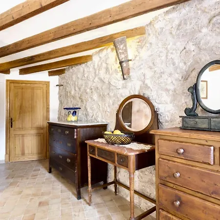 Spacious In With Pool And Mountain View